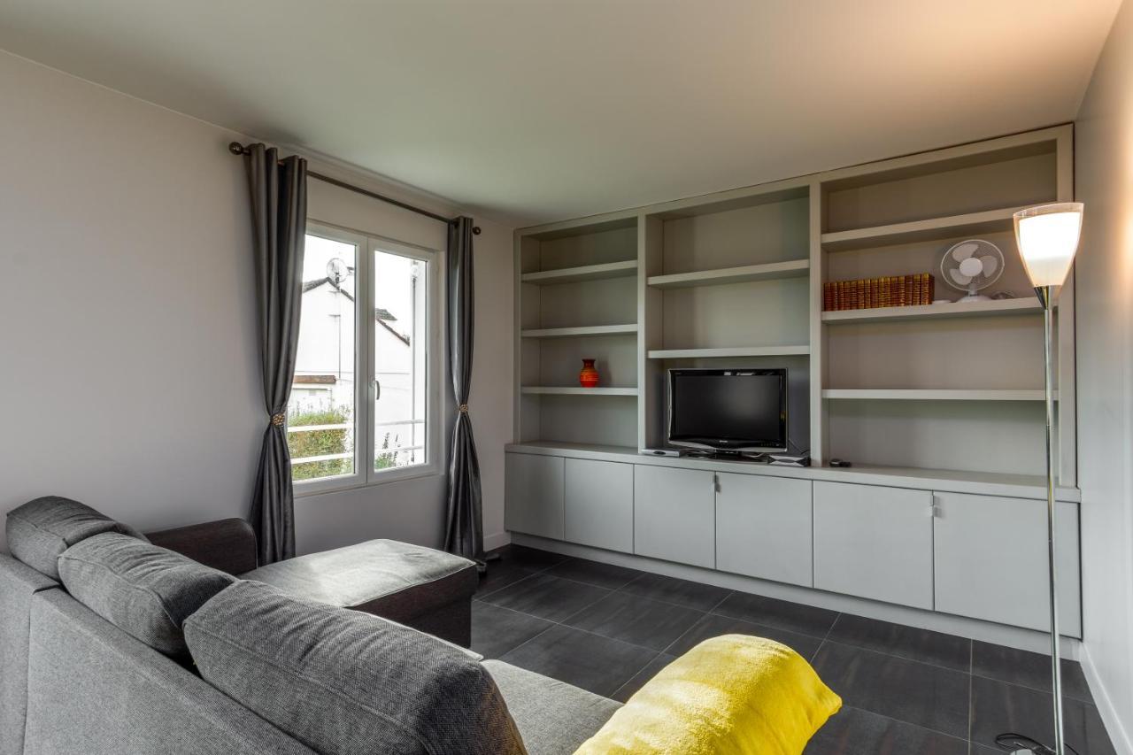 2 Bed House Near Disneyland Paris Montry Exterior photo